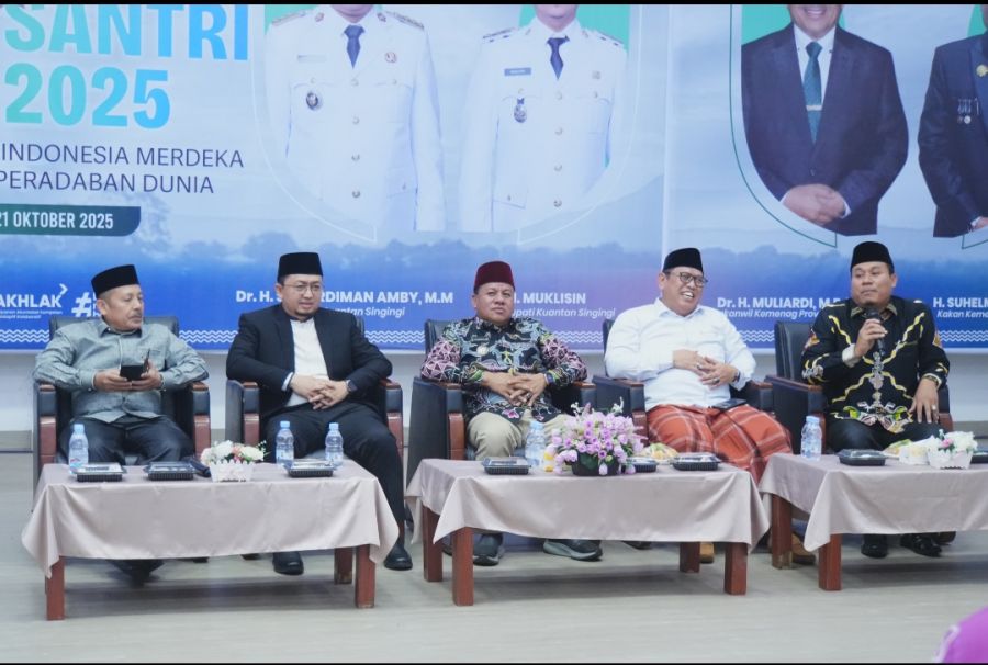 Buka Seminar Kepesantrenan, Bupati Suhardiman Minta Tunjuk Ajar Kiyai Se Riau