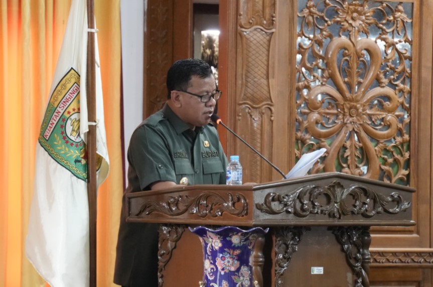 Bupati Suhardiman Saksikan Pengesahan Perda RPJPD dan Bantuan Hukum untuk Masyarakat Miskin