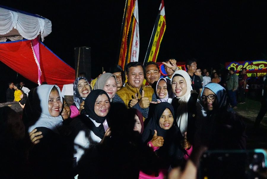 Dukungan Dari Semua Lapisan Masyarakat Desa Pebaun Hilir Terus Mengalir Untuk Bupati Suhardiman Amby