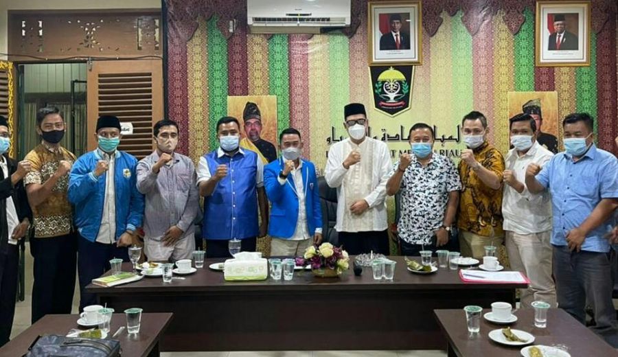 Ketua KNPI Riau Silaturrahmi Ke LAM Riau