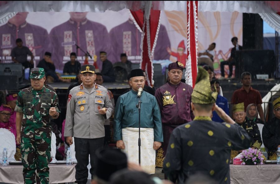 Spektakuler Sepanjang Sejarah, Peringatan HUT Kuansing ke 26 Dihadiri Pejabat 
