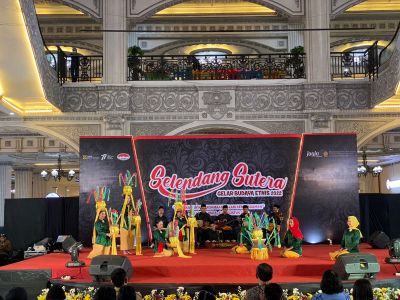 Momen Terbaik Promosi Budaya, IPR-Y Ikut Ramaikan Selendang Sutra  di Jogja City Mall