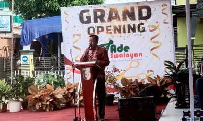 Plt. Bupati Kuantan Singingi Suhardiman Amby hadiri Grand Opening Ade Swalayan